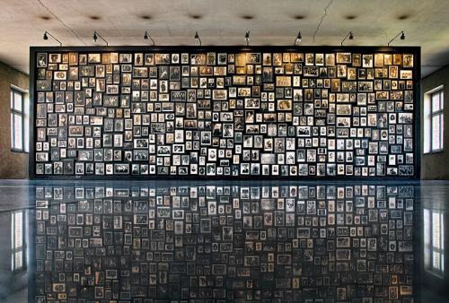 233-Auschwitz---Portraits-of-the-Dead.jpg